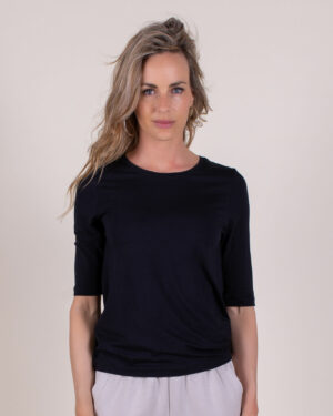 Top/T-shirt Chicago Zwart Viscose - The Clothed Premium Basics