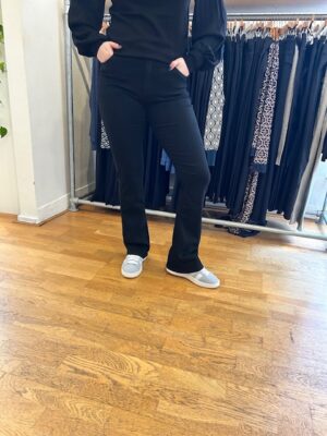 Jeans - Flare Fit Black - Norfy