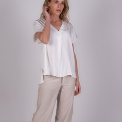 Top Arezzo V-hals Offwhite- The Clothed Premium Basics